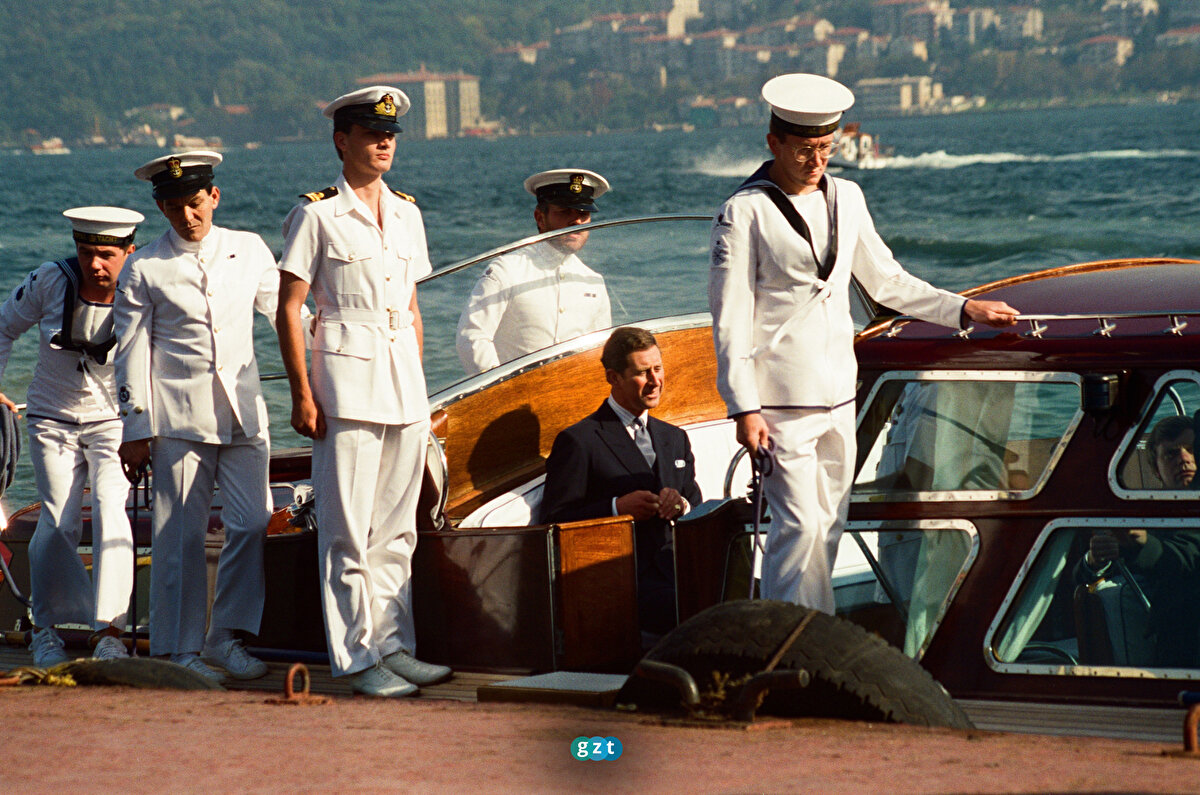 Prens Charles, 8 Ekim 2000'de İstanbul'da