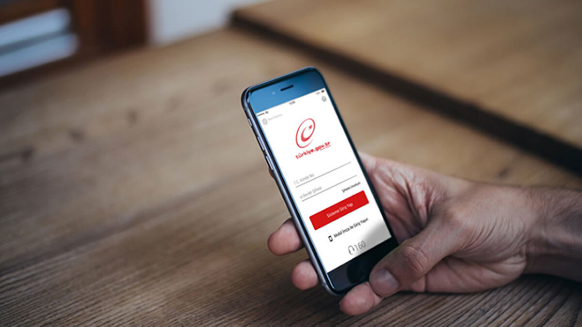e-Devlet üzerinden başvurular, TOKİ Başkanlığı hizmetleri arasında yer alan "Konut İşyeri Başvuru" hizmeti bölümünden yapılabilecek. Peki e-Devlet üzerinden başvuru nasıl yapılıyor? İşte aşama aşama e-devlet üzerinden sosyal konut başvurusu.<br><br>