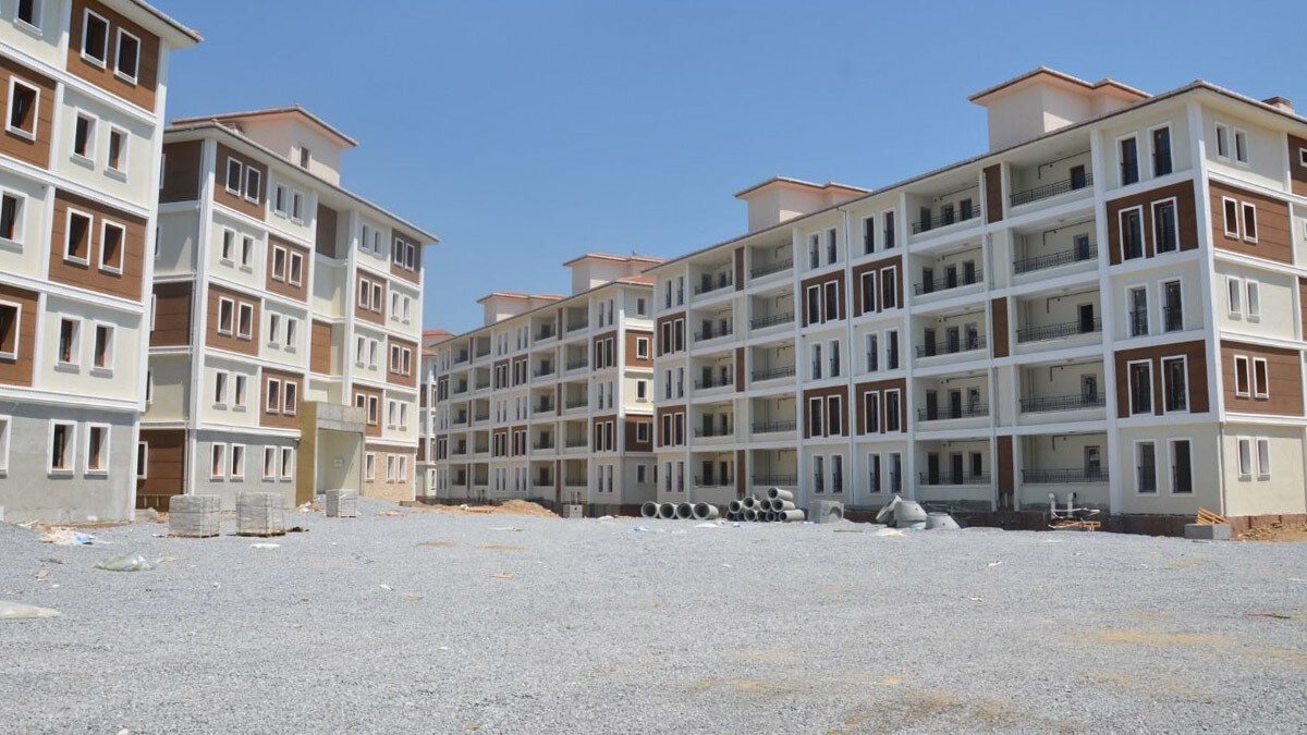 Duyurulduğu andan itibaren büyük talep gördü, başvuruların alındığı e-Devlet sisteminde büyük yoğunluk yaşandı, banka şubelerinde uzun kuyruklar oluştu.