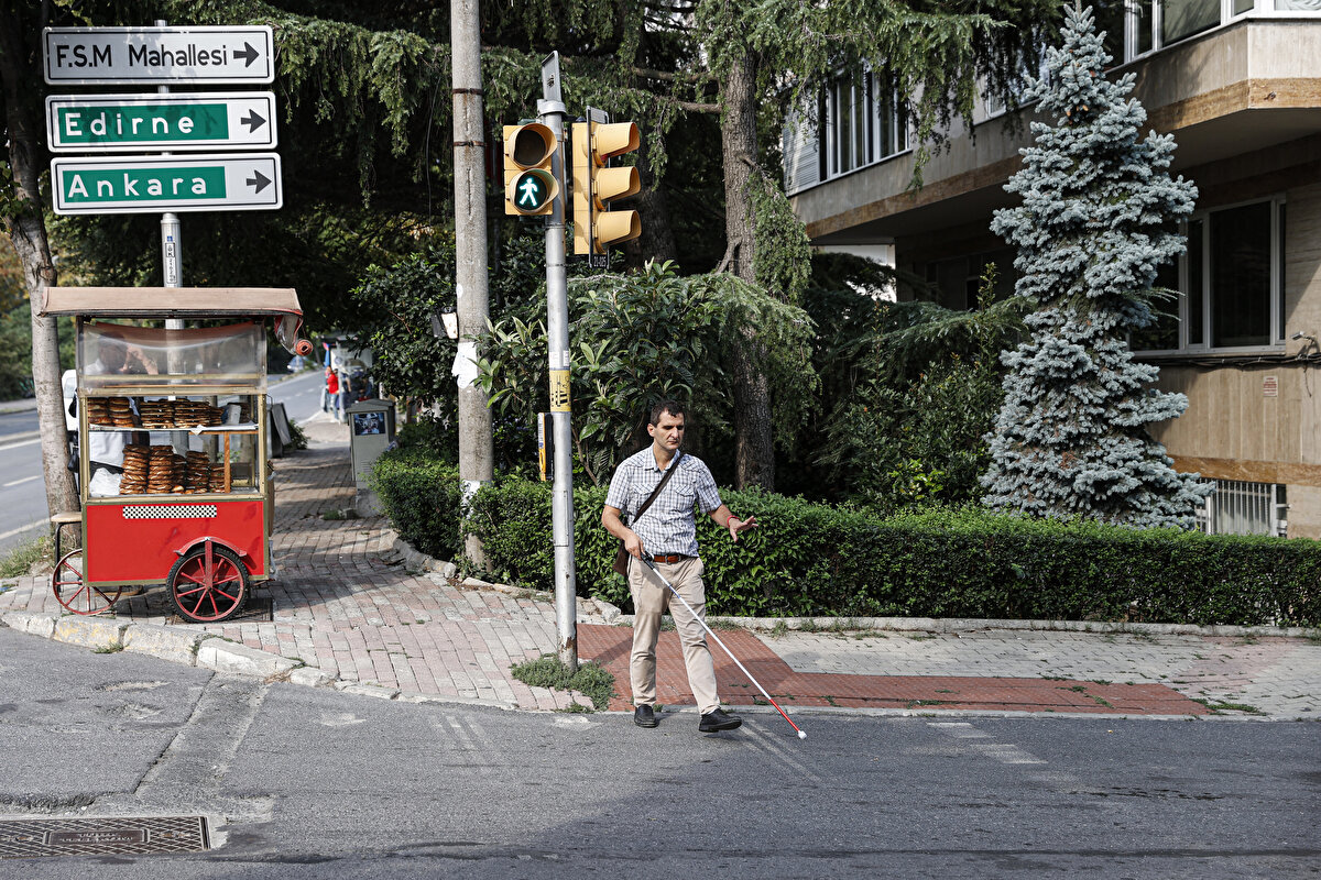 Bu durumu "Patronizing help" yani üstenci yardım kavramıyla açıklayan Yılmaz, sözlerine şöyle devam etti:<br>