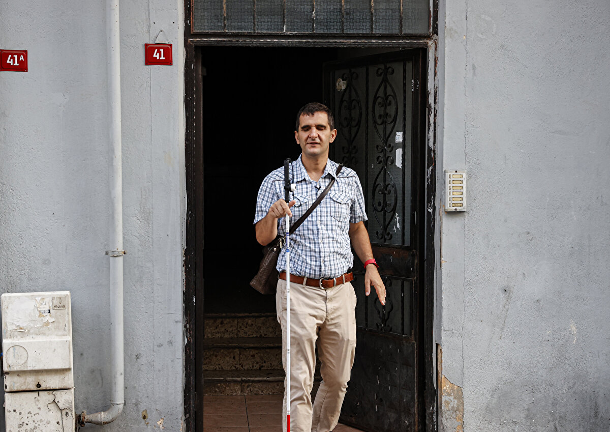 Yol boyunca AA ekibinin uzaktan takip ettiği Yılmaz, öğleden sonra da ilk kez gittiği Gezi Parkı'nda yol boyunca yaşadığı deneyimleri aktardı.