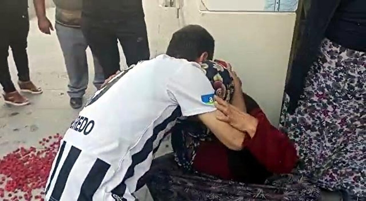 Keza olaydan sadece bir gün önce Zabıta Müdürlüğü'ne gelerek kendisinin diğer satıcılardan farklı olarak ayrıcalık tanınmasını istemiş, ilgili personelimiz ise kendisine böyle bir izin vermeleri halinde diğer satıcıların da aynı taleple geleceğini ve bunun mümkün olmayacağını söylemiş ve kendisine satış yapması için Pazar yeri ve Merkez Taksi Durağı yanından yer göstermiştir. Ancak Hatice E. iki farklı yer gösterilmesine rağmen İzzet Baysal Caddesi'nde izinsiz satış yapmayı sürdürmüştür.