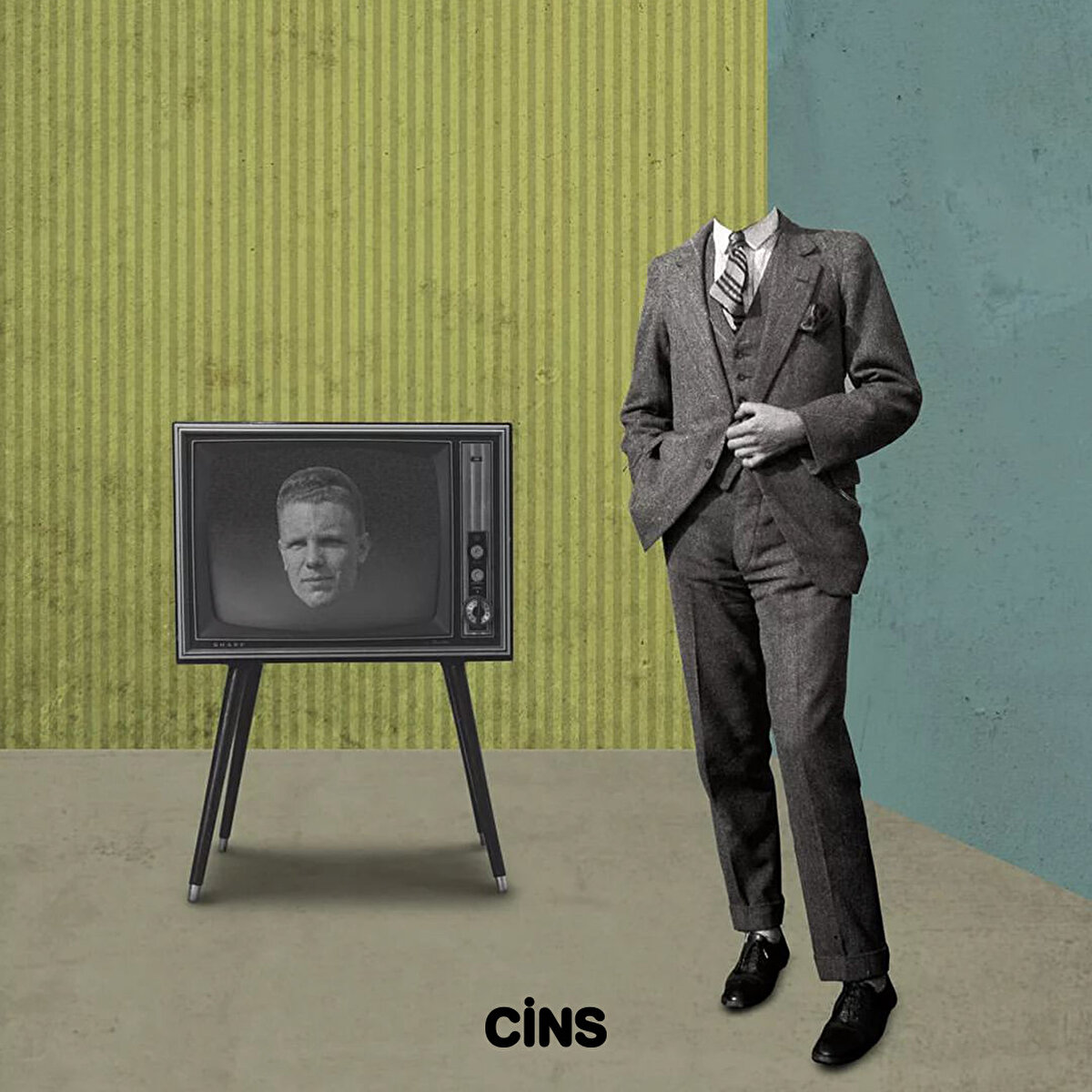 Kafası televizyon ve telefonda olanlar burada mı?