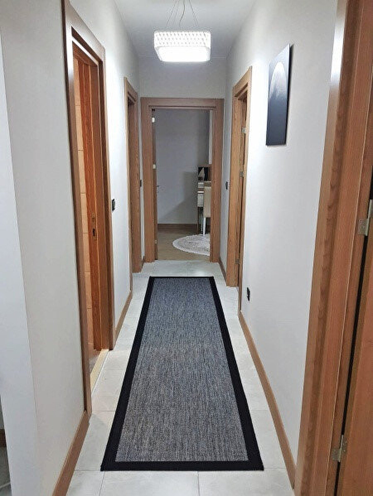 500 bin sosyal konutun bulunacağı projede daireler, İstanbul’da Esenler Belediyesi-TOKİ iş birliğiyle kentsel dönüşüm kapsamında yapılan evler model alınarak inşa edilecek.<br><br>