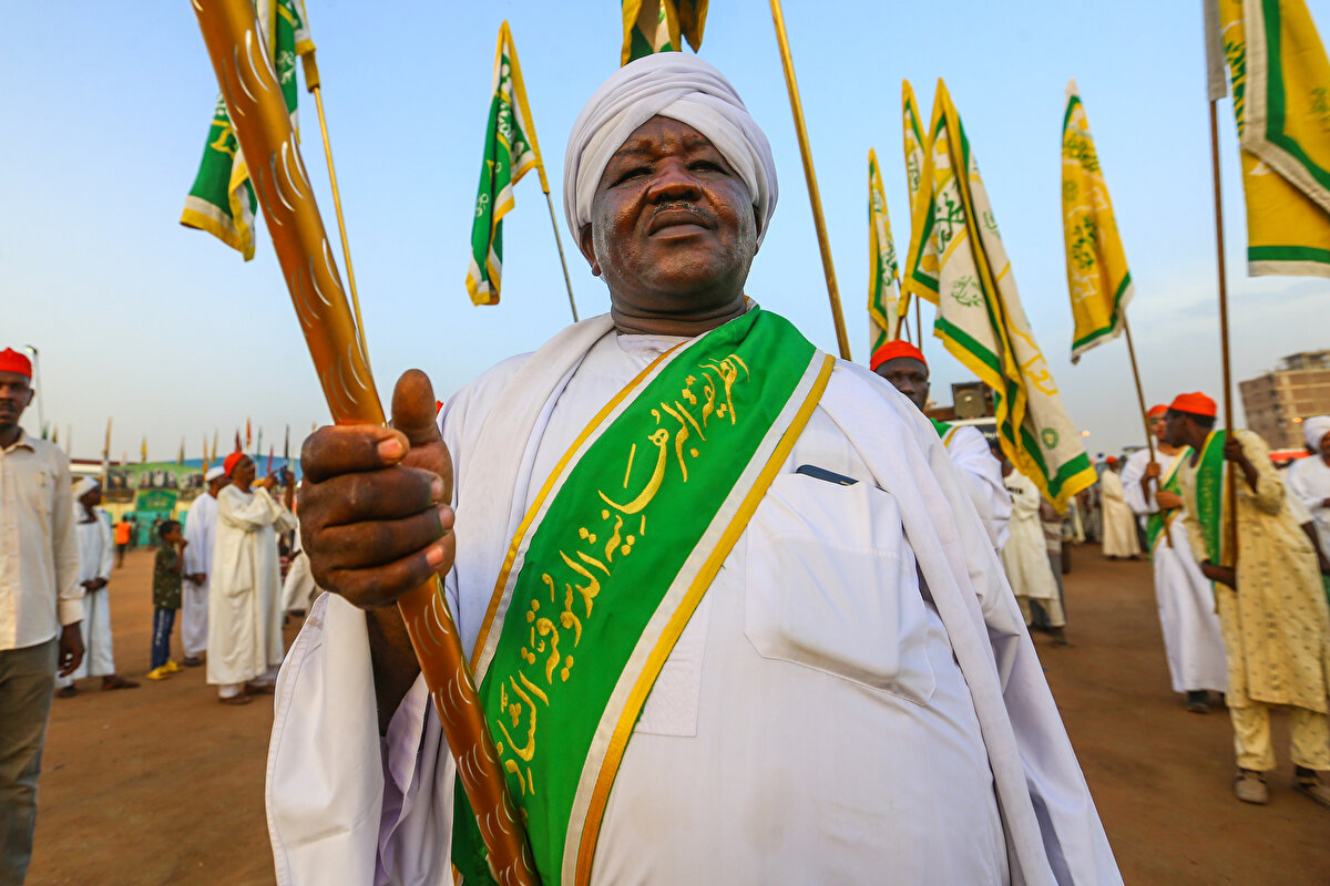 Her yıl hicri takvime göre Hazret-i Muhammed’in doğduğu ay olan Rebîülevvel’in ilk haftasında ülkedeki meydanlarda çeşitli anma törenleri düzenleniyor.