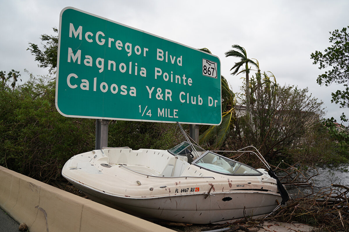Florida Valisi Ron DeSantis, Sanibel Adası'na ulaşımın sağlandığı köprünün çöktüğü bilgisini verdiği açıklamasında, hasarın boyutunu anlatmak için İncil'de yer alan felaket ile ilgili bölümlere atıf yaptı.<br><br>