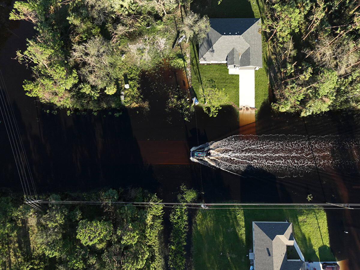 Ulusal Kasırga Merkezi, kasırganın hızının, 140 kilometreye kadar çıktığını açıkladı. "Kasırga zayıflayana kadar kuzeydeki Virginia ve Batı Virginia eyaletlerine de önemli miktarda yağış bırakacak" denildi.<br><br>