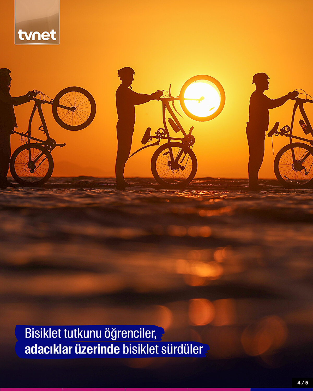 Bisiklet tutkunu öğrenciler, adacıklar üzerinde bisiklet sürdüler