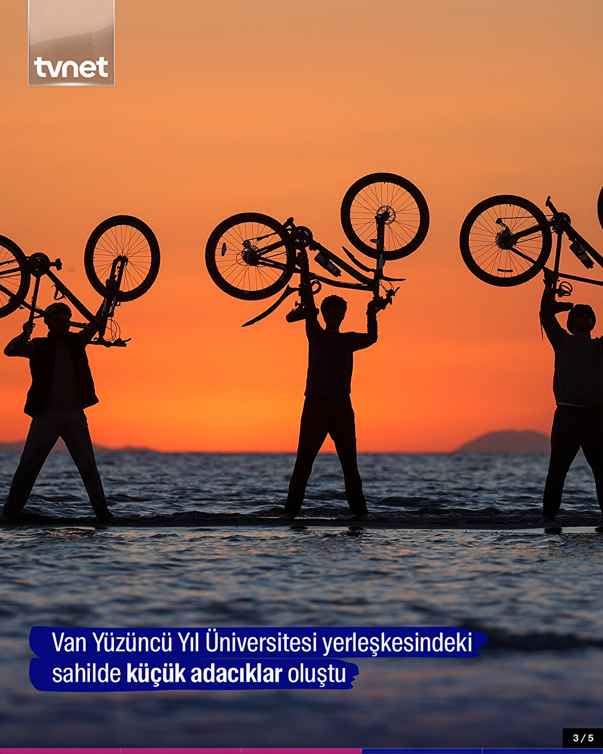 Van Yüzüncü Yıl Üniversitesi yerleşkesindeki sahilde küçük adacıklar oluştu