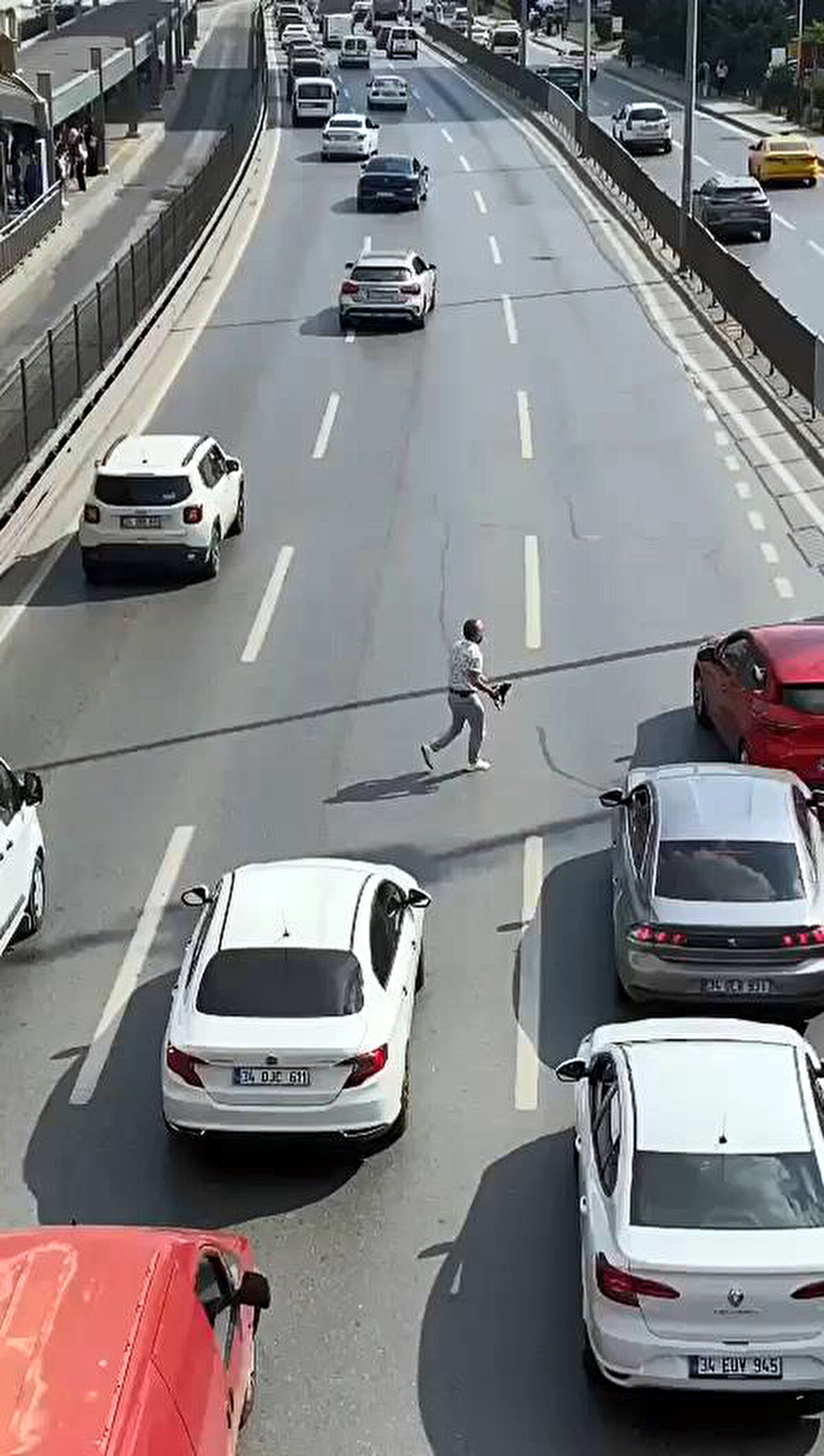 Olay, D - 100 Karayolu Mustafa Kemal Paşa Mahallesi Topkapı istikametinde meydana geldi. 