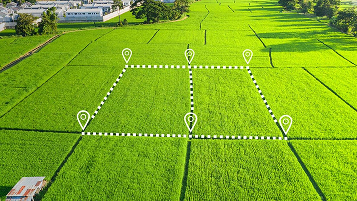 7) Evi olan arsaya başvurabilir. YANLIŞ<br>DOĞRUSU Arsa tahsis edilecek kimselerin, kendisinin, eşinin ve ergin olmayan çocuğunun herhangi bir belediye sınırı içinde ev yapmaya müsait arsaya veya her hangi bir yerde bir ev veya apartmanın ayrı bir dairesine karşılık olan arsa payına sahip olmaması gerekmektedir. İşyeri olan kimseler arsaya başvurabilir.<br>