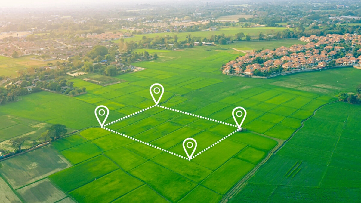 4) Arsa başvurusunda aylık gelir durumu şartı bulunmuyor. YANLIŞ<br><br>DOĞRUSU İlk Evim Arsa projesinde de aylık gelir durumu 16.000 TL'nin altında olması şartı aranmaktadır. İstanbul için gelir şartı 18.000 TL’dir.