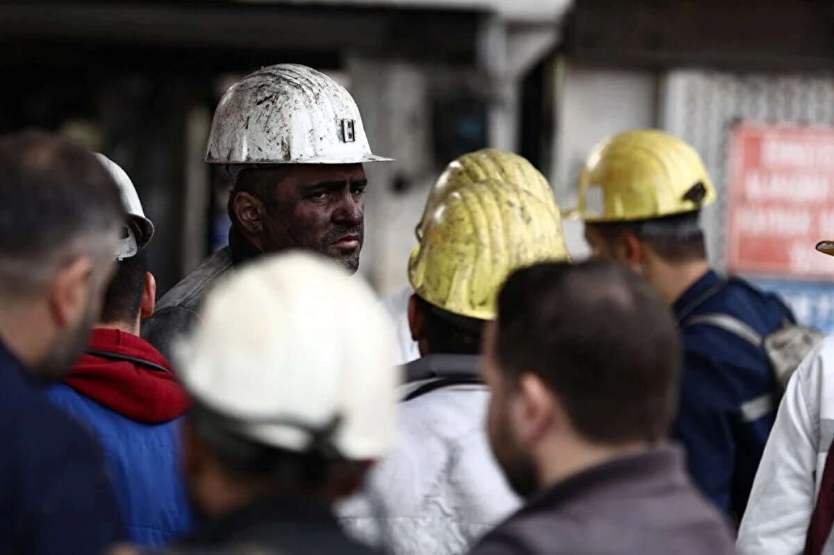 Türkiye Taşkömürü Kurumu (TTK) Amasra Müessese Müdürlüğüne bağlı maden ocağındaki grizu patlaması sonucu 41 işçi yaşamını yitirdi.<br><br>