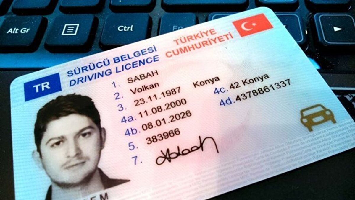 Genel Müdürlükten, daha önce 31 Aralık 2022 olarak belirlenen eski tip sürücü belgelerinin değiştirilme süresine ilişkin açıklama yapıldı.<br><br>