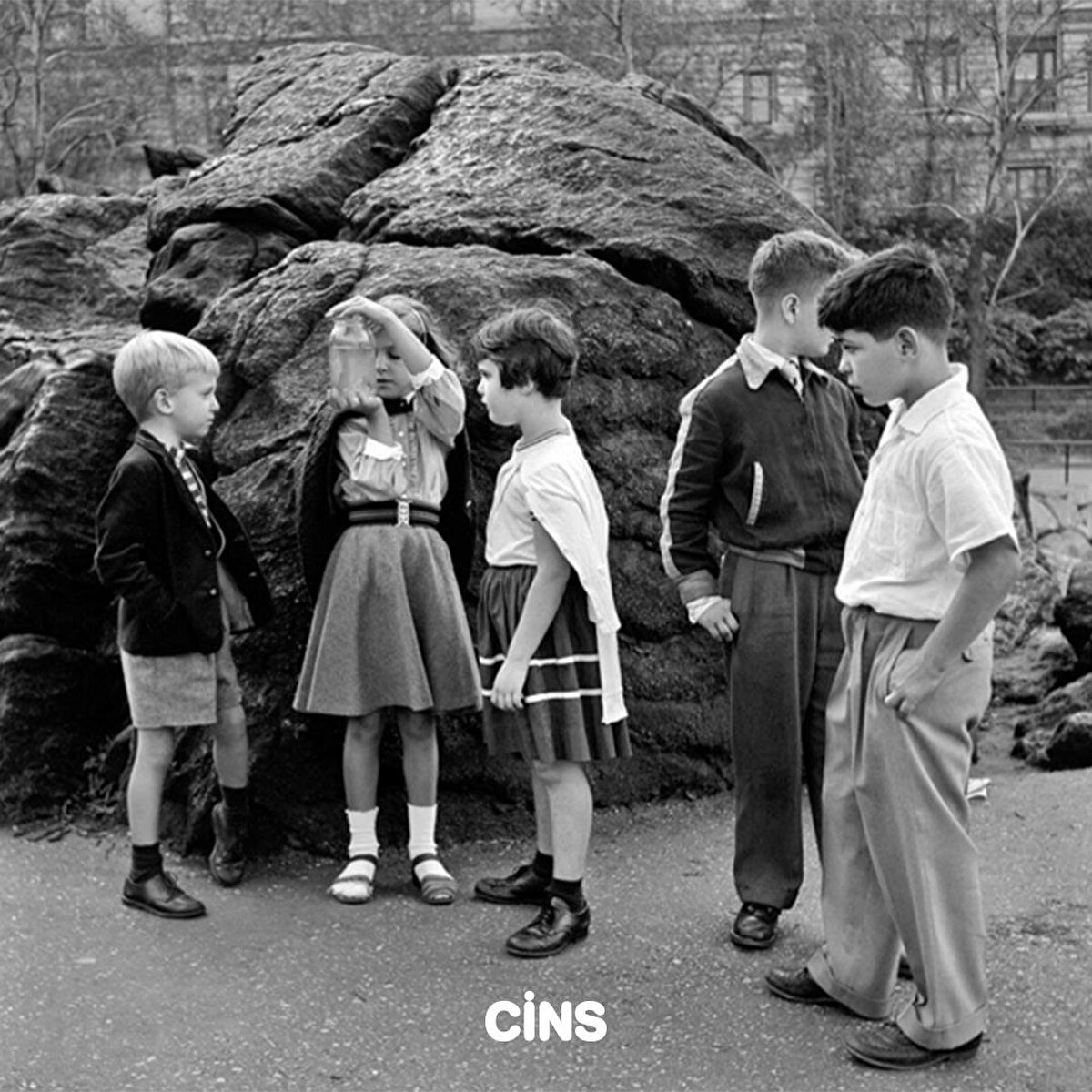 Sokakta oynayan çocuklar