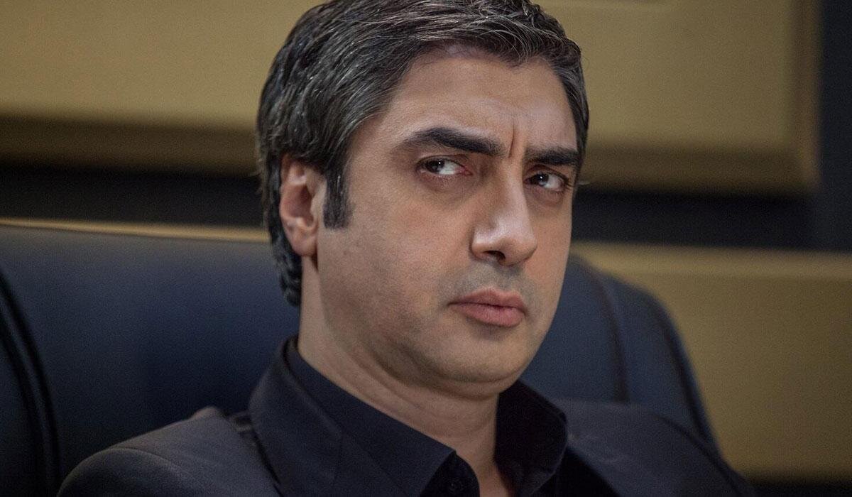 Necati Şaşmaz, 2003 yılında gösterilmeye başlayan Kurtlar Vadisi adlı yapımda "Polat Alemdar" karakterinde rol aldı.