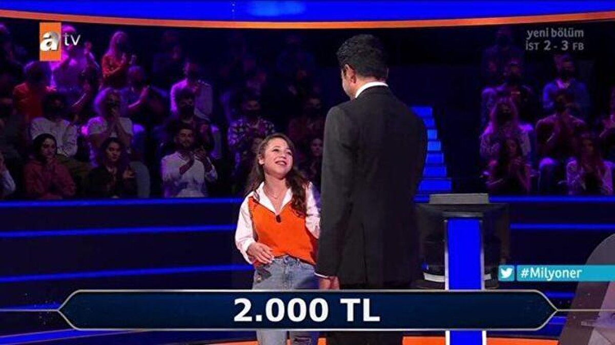 Yarışmaya Edirne'den katılan Eczacılık Fakültesi öğrencisi 21 yaşındaki Betül Başak, 2 bin TL'lik ödülün sahibi olarak ayrıldı.<br><br>