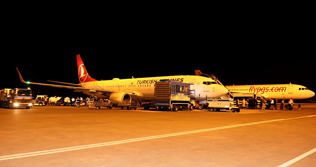 Genç için 1 Kasım'da ırkçılar tarafından kundaklanan evinin önünde cenaze töreni düzenlenmişti.<br>