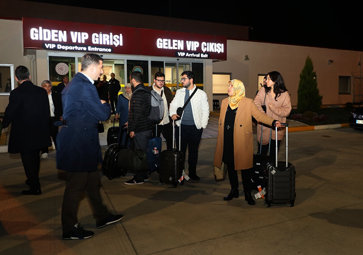 Solingen faciası<br><br>Almanya'nın Kuzey Ren Vestfalya eyaletindeki Solingen kentinde, 29 Mayıs 1993'te Genç ailesinin Untere Werner Caddesi'ndeki evleri kundaklanmış, saldırıda Gürsün İnce (28), Hatice Genç (19), Gülüstan Öztürk (12), Hülya Genç (9) ve Saime Genç (5) hayatını kaybetmişti.