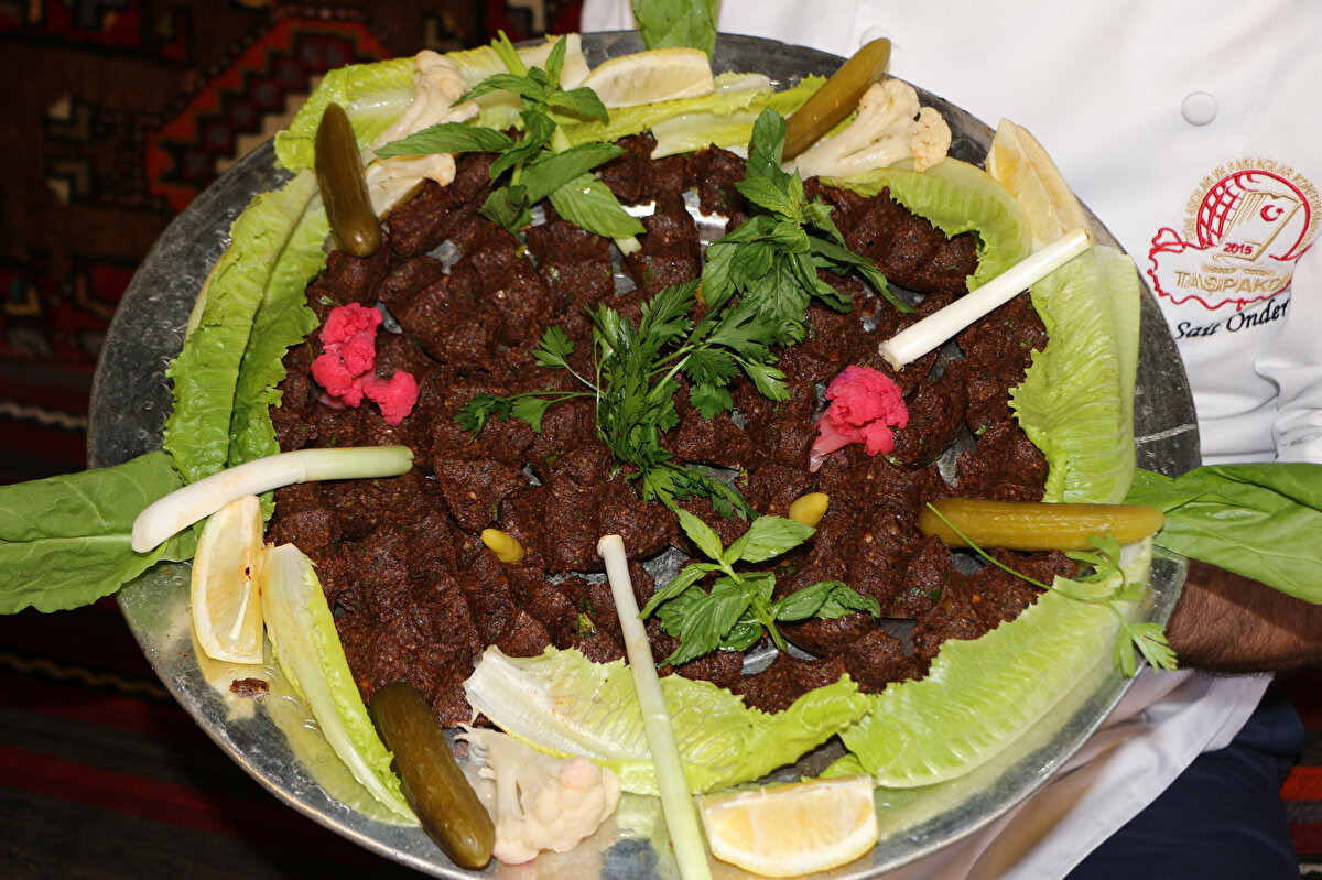 SALMONELLA VE BAĞIRSAK KÖKENLİ BAKTERİ ÇIKTI<br><br>Araştırmayla ilgili bilgi veren Prof. Dr. Işıl Var, şöyle konuştu:<br><br>