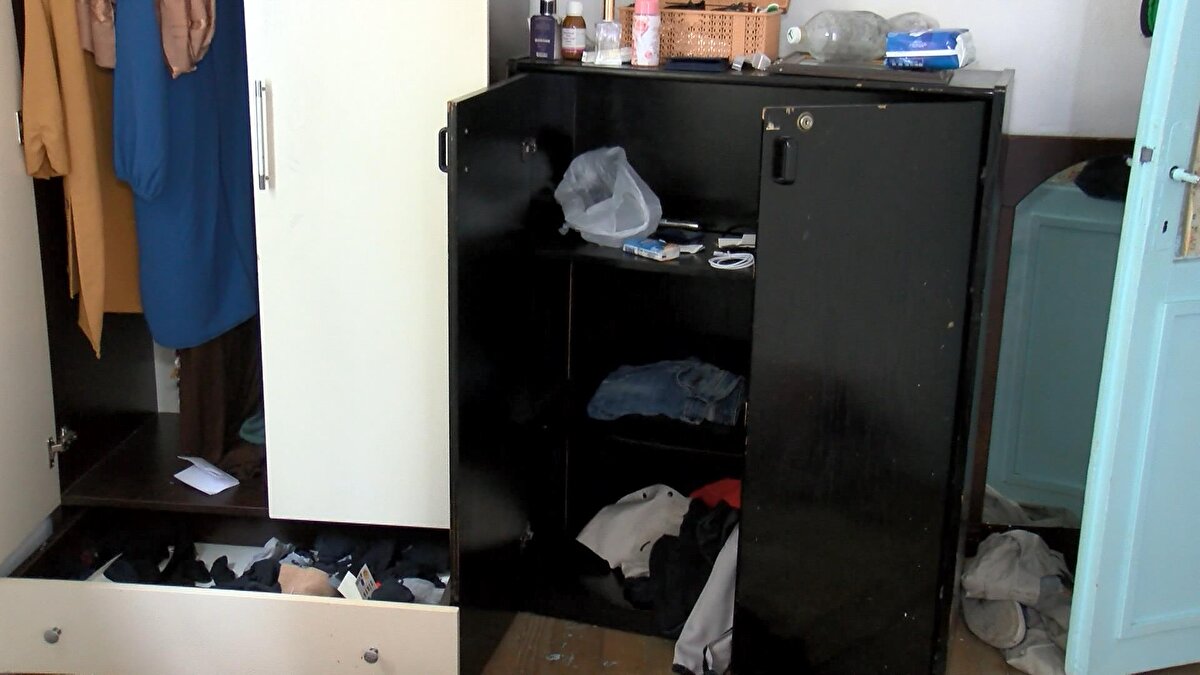 Ekipler, kadının taksi ile olay yerinden ayrılarak Esenler'e gittiğini tespit etti.