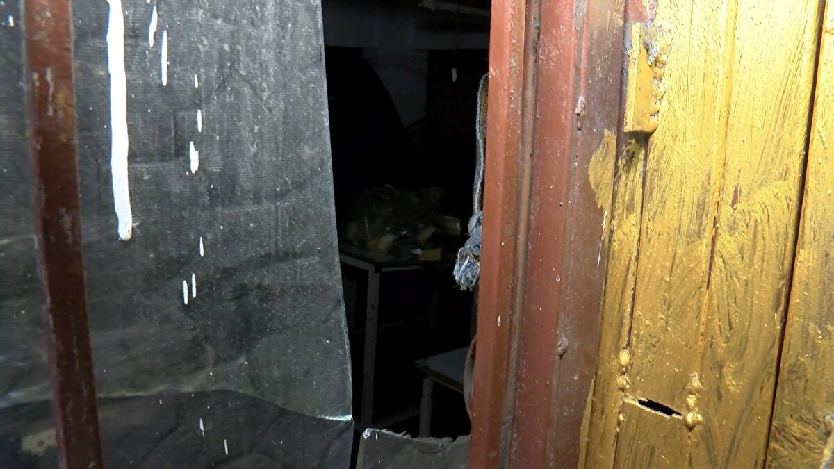 Ekipler, kadının taksi ile olay yerinden ayrılarak Esenler Kazım Karabekir Mahallesi 1045 Sokak üzerinde bulunan bir iş yerine gittiğini tespit etti.<br><br>