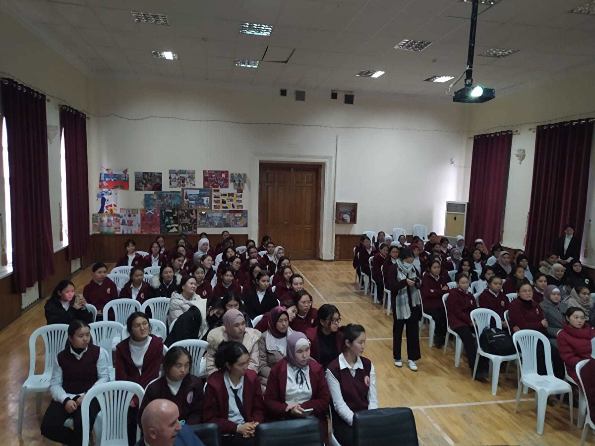 Teorik eğitimler yoluyla güncel mesleki bilgilerle donanacak, atölye çalışmalarıyla bunları uygulayabilecek düzeye gelecek olan katılımcılara TRT ve GZT onaylı sertifikalar da verilecek.<br>