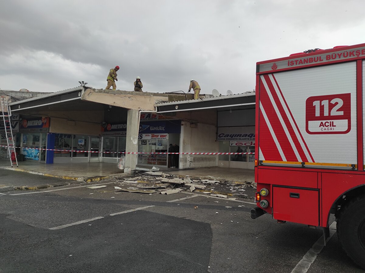 Yaralanan kimsenin olmadığı olayda, çatıda hasar oluştu.<br>