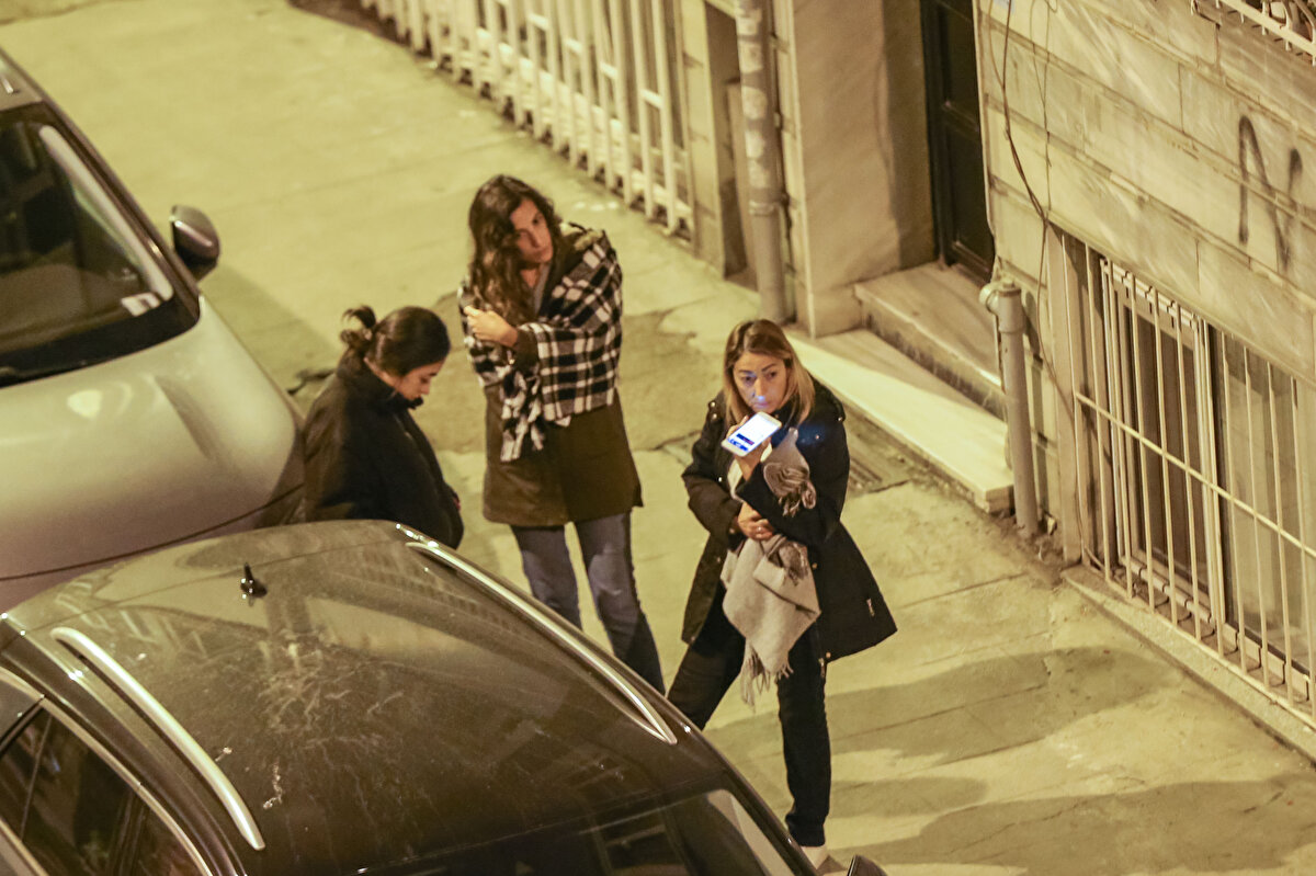 Vali Yerlikaya, sosyal medyadan yaptığı açıklamada, "AFAD verilerine göre saat 04.08'de Düzce Gölyaka merkezli 5.9 büyüklüğünde bir deprem meydana gelmiştir. Deprem İstanbul'dan da hissedilmiştir. Konuyu takip ediyoruz. Allah, her türlü afetten ülkemizi ve milletimizi korusun." ifadesini kullandı