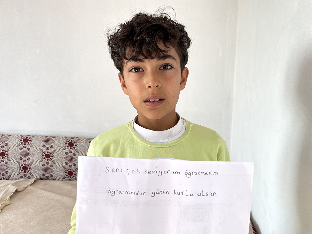 Kızının hayallerini anlatan gözü yaşlı anne "Kızımın hayalleri vardı. Çalışıp kazanıp, yoksullara yardım etmeyi çok istiyordu. Başka bir isteği, muradı yoktu. Kızım iyi niyetliydi, kalbi güzeldi'' dedi. <br><br>