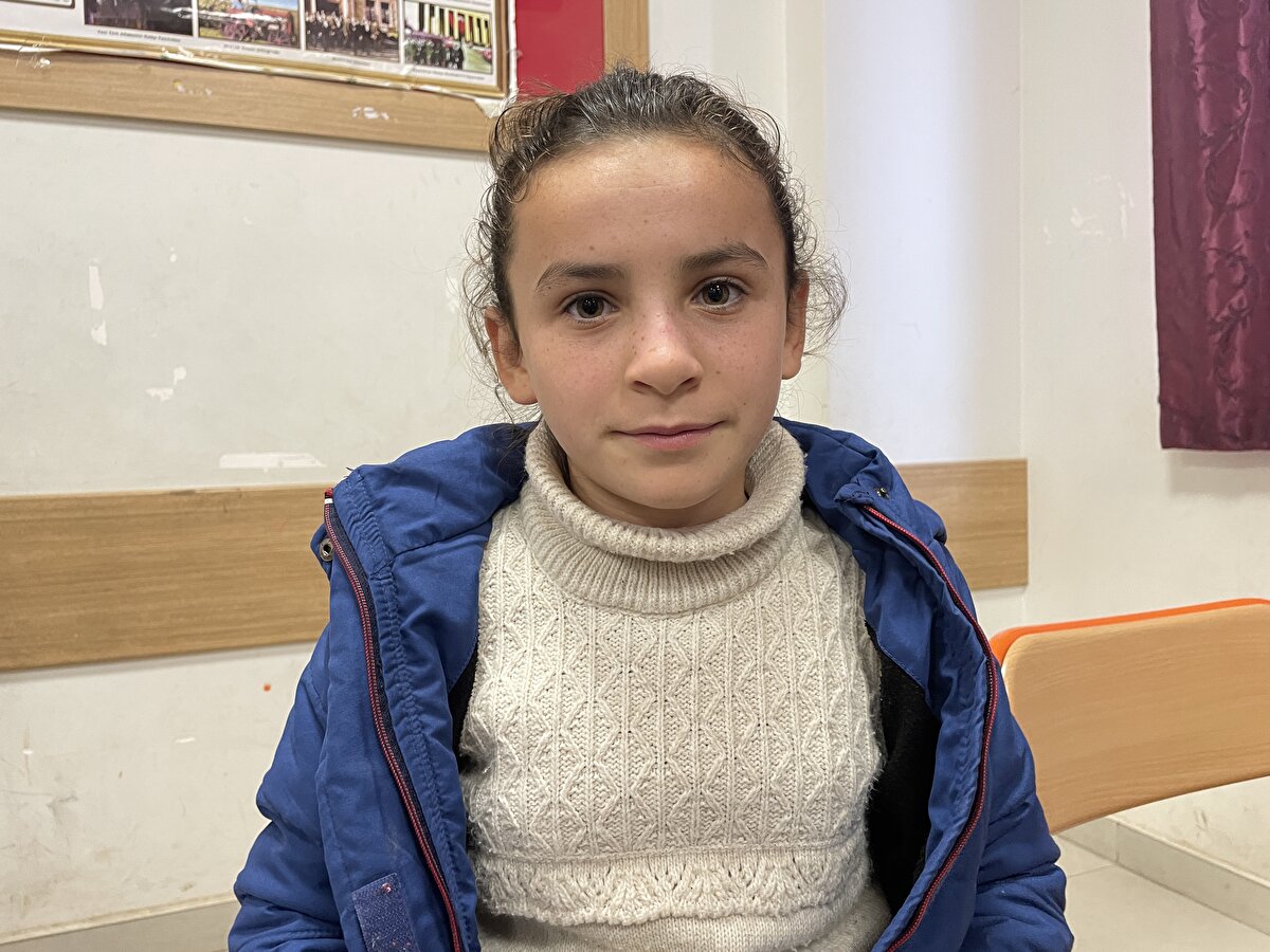 Ayşenur öğretmenin hayatını kaybetmeden bir süre önce işlediği matematik ders notlarının halen tahtada yazılı olması dikkati çekti. Öğretmenlerinden geriye kalan ders notlarını tahtada gören öğrenciler, büyük hüzün yaşadı.<br>