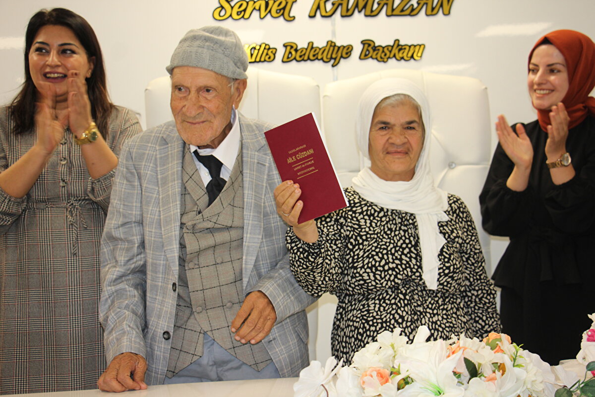 Duran Alagöz, nikah töreninin ardından herkese teşekkür etti.