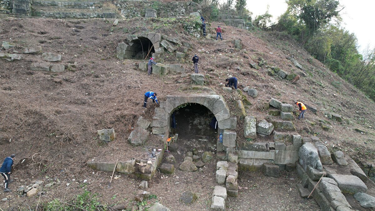 Karadeniz Ereğli Müze Müdürlüğü başkanlığında, Zonguldak Valiliği ve Türkiye Petrolleri Anonim Ortaklığının (TPAO) sağladığı destekle kazı çalışmaları, yaklaşık 10 yıl aranın ardından gerekli düzenlemelerin yapılmasıyla Doç. Dr. Şahin Yıldırım'ın bilimsel koordinatörlüğünde yeniden başladı.<br>