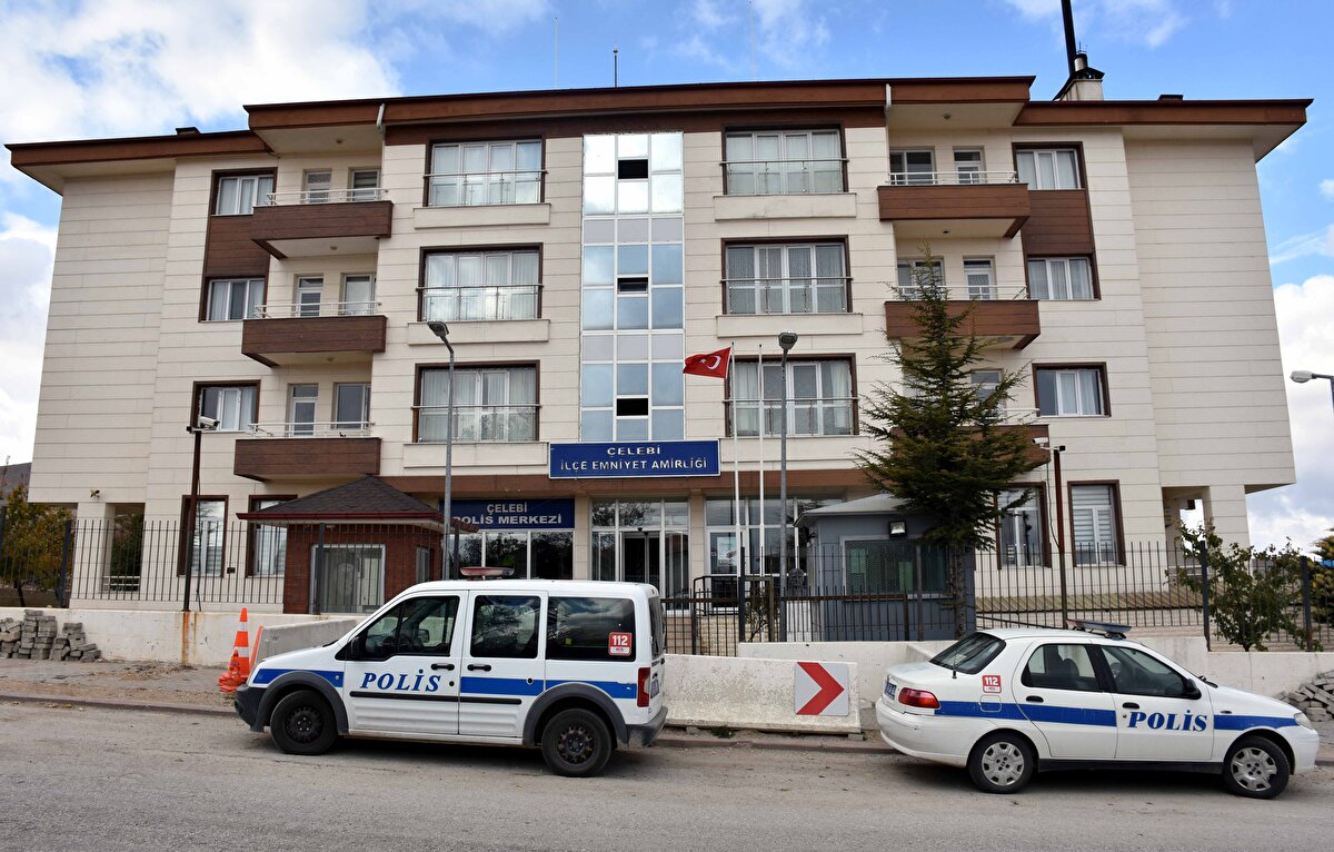 İlçe sakinleri, geçimini daha çok tarım ve hayvancılıkla sürdürüyor.