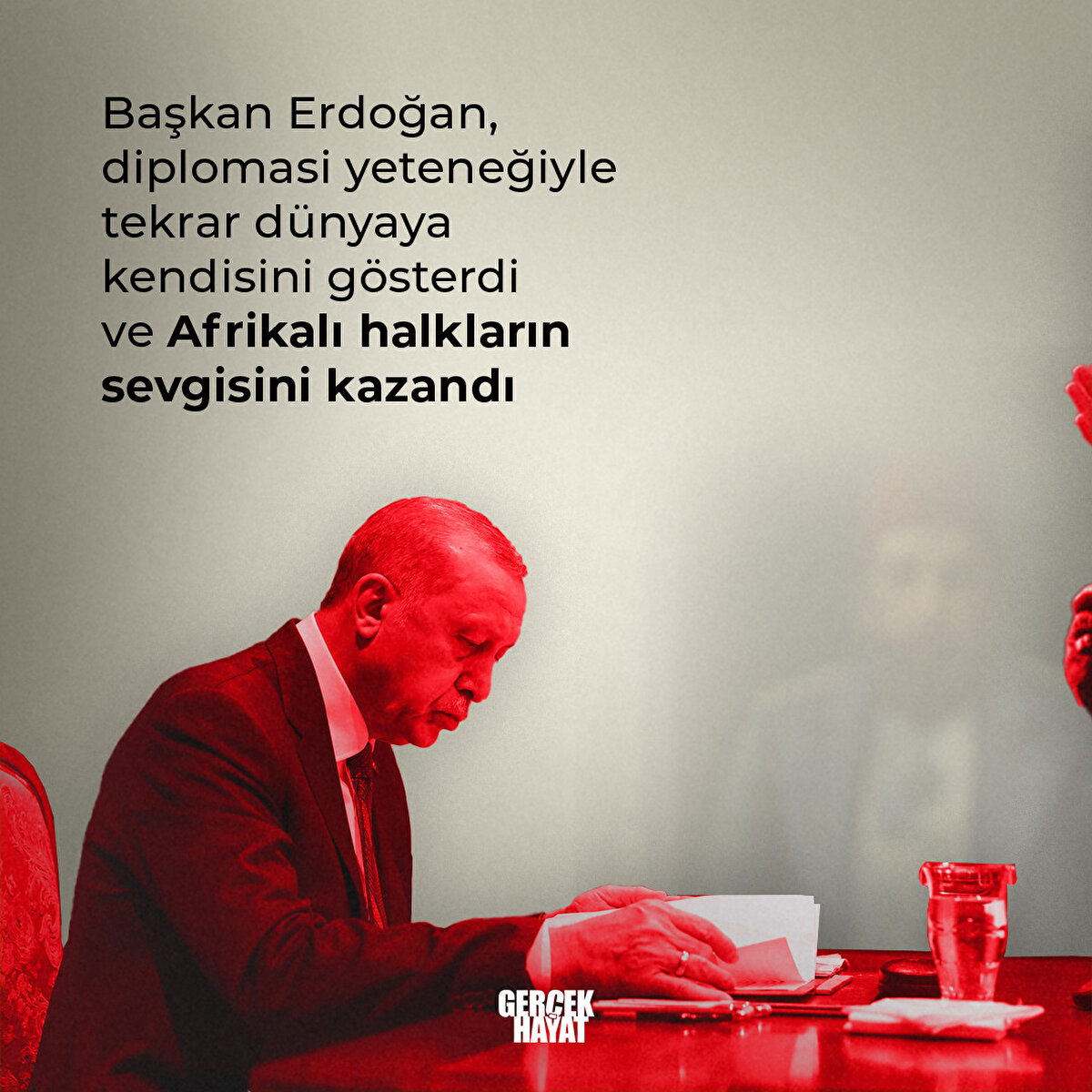 Başkan Erdoğan, diplomasi yeteneğiyle tekrar dünyaya kendisini gösterdi ve Afrikalı halkların sevgisini kazandı