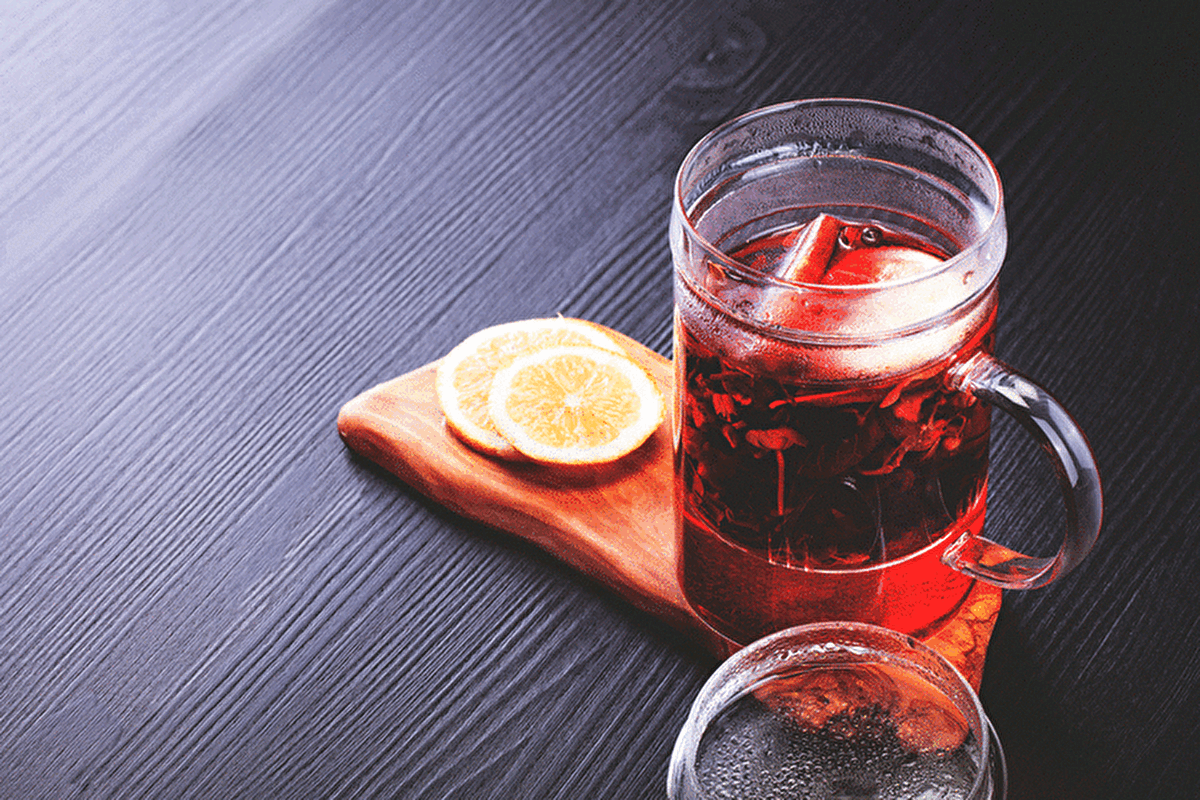 Burun tıkanıklığına iyi gelen ve boğazları yumuşatan ıhlamur güzel kokusuyla da hoş bir aroma verir.<br><br>