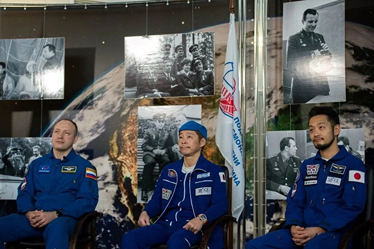 Milyarder, Amerikan uzay mekiği üreticisi SpaceX roketiyle 2023'te gerçekleşecek Ay seyahatinin masraflarını üstlenecek.<br><br>