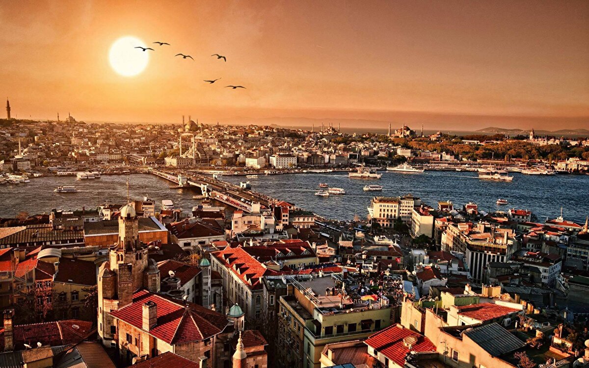 Türkiye 38. sırada<br>Passport Index'in değerlendirmesinde Türkiye, Rusya ile birlikte 38. basamakta yer alıyor. Türkiye pasaportu 67 ülkeye vizesiz giriş sağlayabiliyor. 50 ülke ise Türkiye'ye elektronik vize ya da girişte vize kolaylığı sağlıyor. Türk vatandaşları 75 ülkeye girmek için vize almak zorunda.