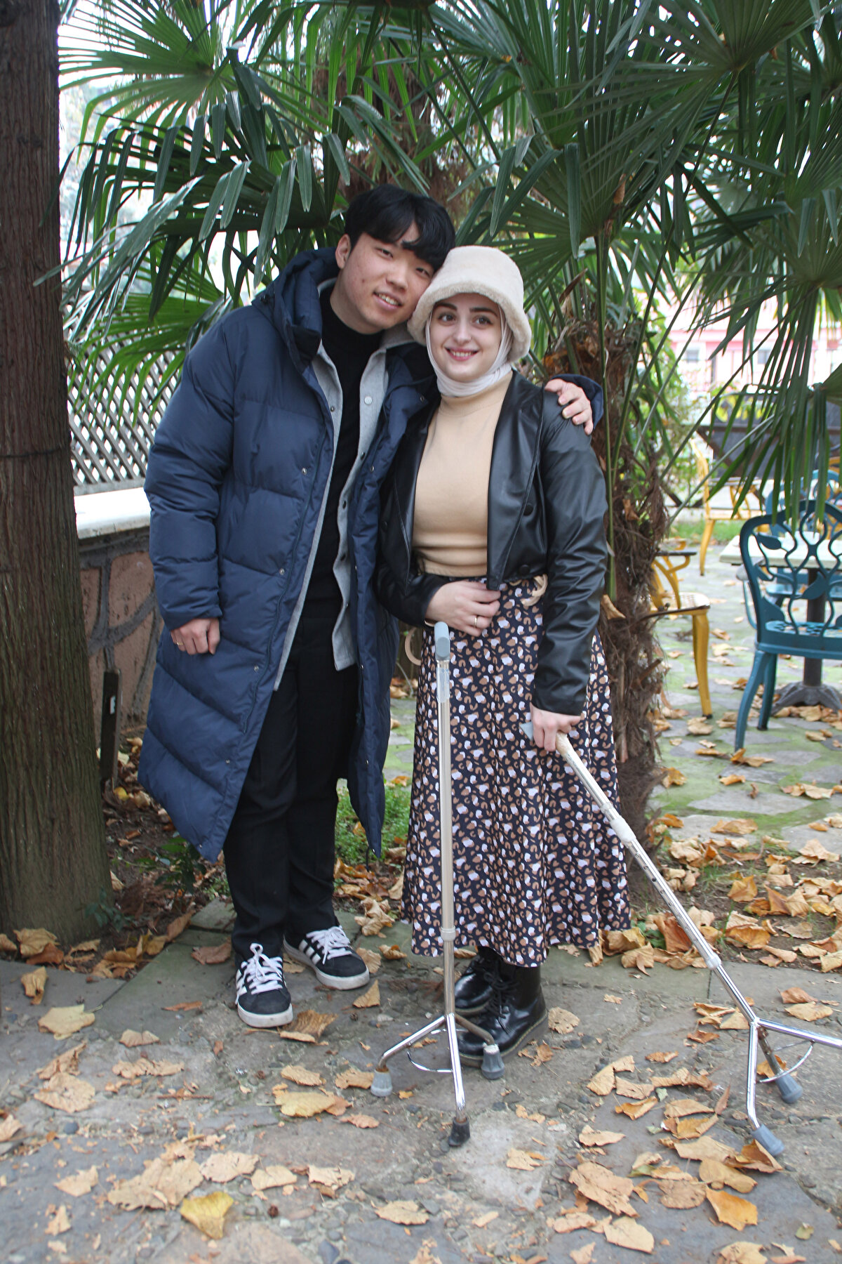 Türk göreneklerine göre hazırlanmış nişan töreninde çok eğlenceli anlar yaşadım. Aşk için mesafeleri aştım, mesafeler aşka engel değildir" dedi. 