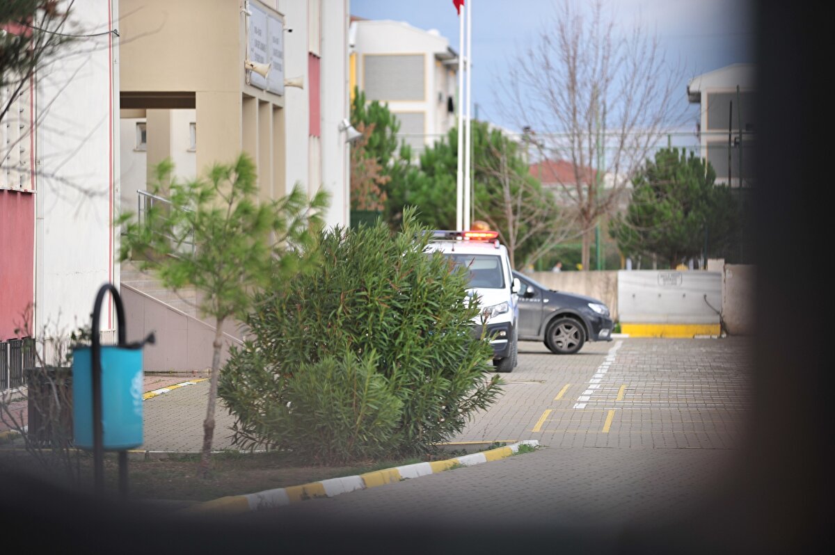Olay merkez Nilüfer ilçesi Kayapa Mahallesi’ndeki Kayapa Şehit Jandarma Er Eyüp Gürsoy Ortaokulu’nda meydana geldi. 7’nci sınıf öğrencileri, 'Yerli Malı Haftası' nedeniyle evlerinde hazırladıkları yiyecekleri okula getirdi.<br>