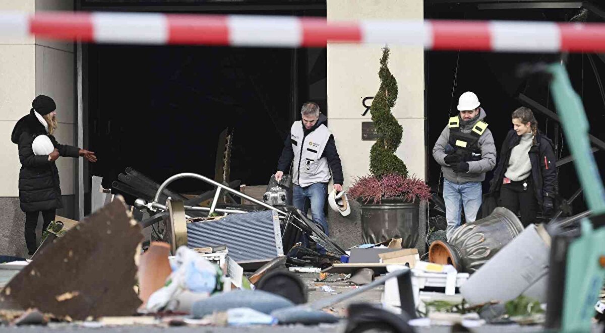 Öte yandan, Radisson zincirine ait bir otele, bir müze, çeşitli mağazalara ve restoranlara ev sahipliği yapan DomAquaree kompleksinin  web sitesine göre, patlayan akvayum dünyanın en büyük müstakil silindirik akvaryumuydu.<br><br>