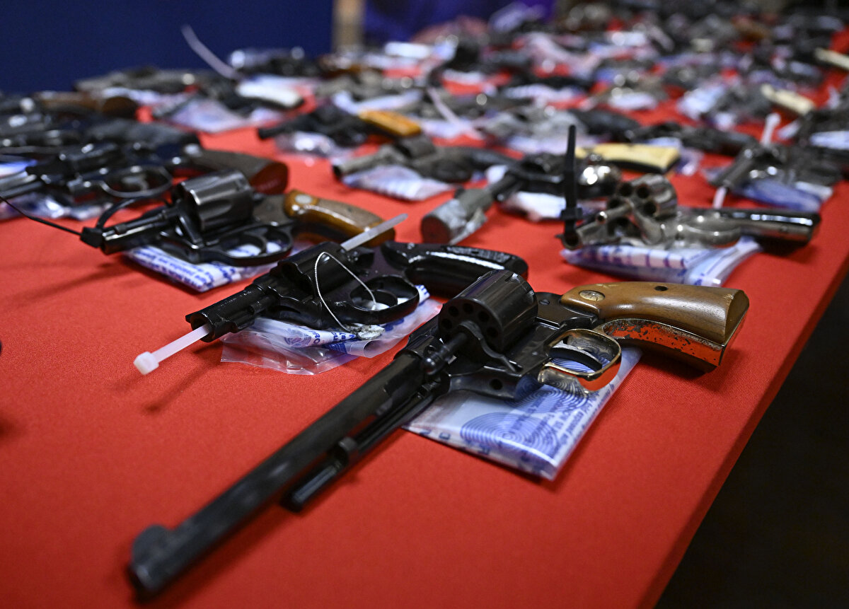 Kampanyanın başarıya ulaşmasını umduğunu belirten Gonzales, "Evinde ateşli silah bulunduran herkesi bu fırsattan yararlanmaya ve önemli miktarda para kazanmaya davet ediyorum." ifadesini kullandı.<br><br>