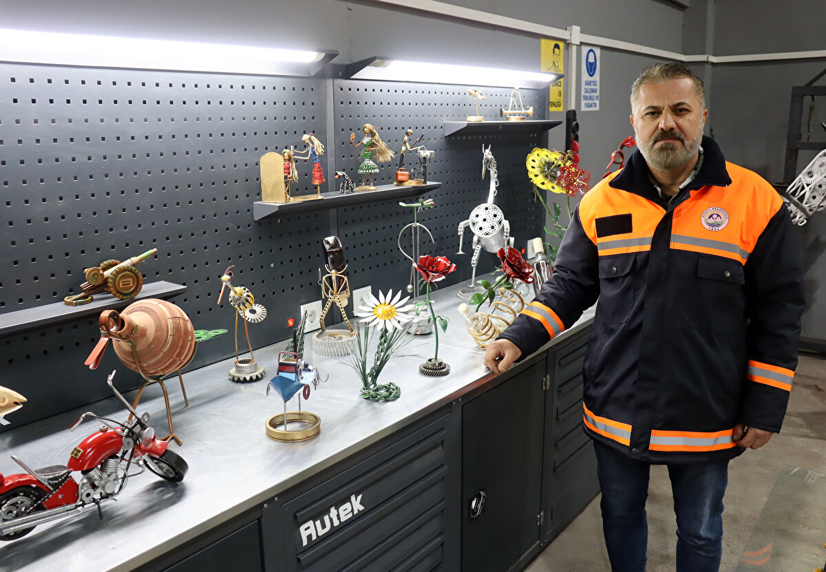 Özdemir, ilerleyen zamanlarda yaptığı figürlerle bir sergi açmayı da istediğini söyledi.<br>