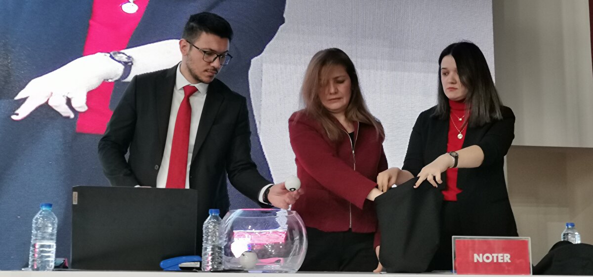 Bugüne kadar 45 ilde çekilen kuralarda 1893 şehit ailesi ve gazi, 7 bin 394 engelli vatandaş, 21 bin 460 emekli, 36 bin 881 genç ve 25 bin 764 diğer kategorideki vatandaşlar olmak üzere toplamda 93 bin 392 vatandaş hak sahibi oldu.<br><br>