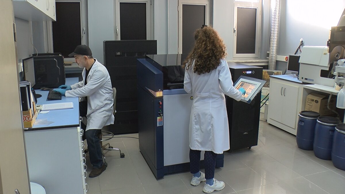 Yaklaşık 1 ay sürmesi hedeflenen laboratuvar çalışmalarının ardından Nuh'un Gemisi'nin izleri var mı, yok mu belli olabilir.