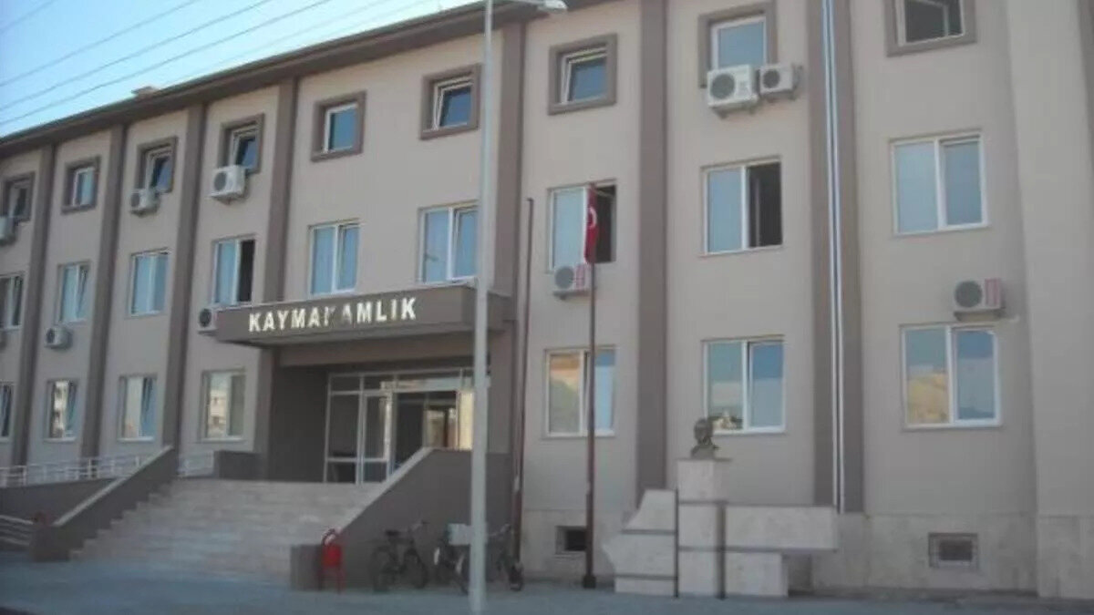 Kaymakam 1. sınıf 14<br><br>Mevcut maaş: 27.574,00 TL<br>Yüzde 25 zamlı yeni maaş: 34,467 TL