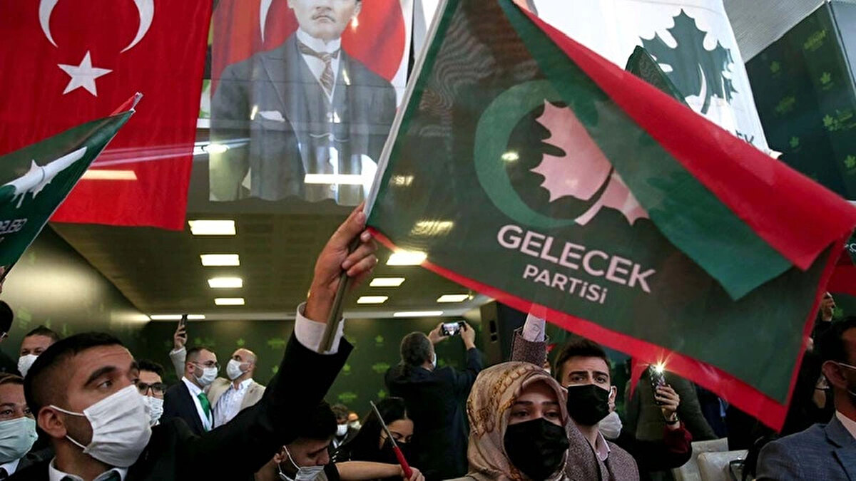 GELECEK PARTİSİ<br><br>Gelecek Partisi ise 57 bin 304 olan üye sayısını 18 bin 878 artırarak toplam 76 bin 182 üyeye ulaştı.