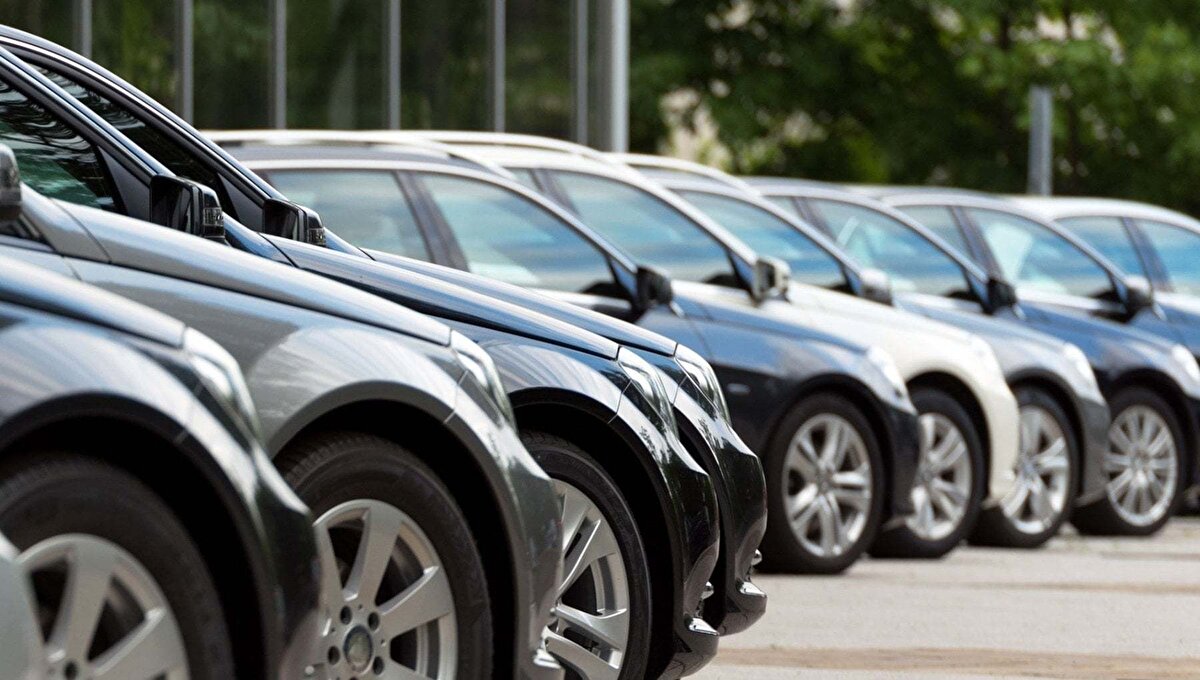 2001 - 2500 cc<br>Matrahı 356.900 lira<br><br>1-3 yaş - 10.506 lira - 16.967 TL'ye çıktı<br><br>4-6 yaş - 7.628 - 12.319 TL'ye çıktı <br><br>Matrahı 356.900 lira ve üstü<br><br>1-3 yaş - 11.463 lira - 18.512 TL'ye çıktı<br><br>4-6 yaş - 8.320 lira - 13.436 TL'ye çıktı