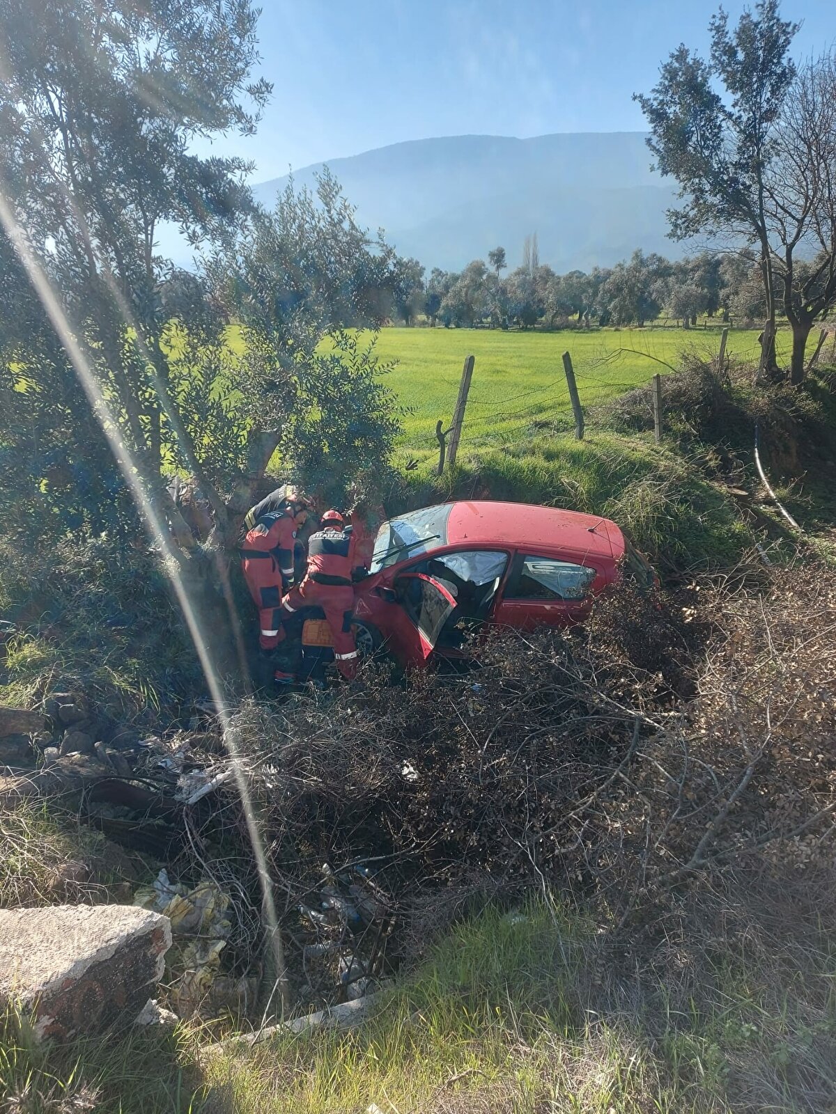 Jandarma ekipleri kazayla ilgili soruşturma başlattı.