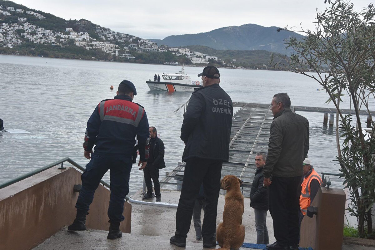 S.K.'nın yapılan alkol muayenesinde 1.6 promil alkollü olduğu belirlendi. Tedavisinin ardından gözaltına alınan S.K., jandarmadaki işlemleri sonrası adliyeye sevk edildi.<br><br>
